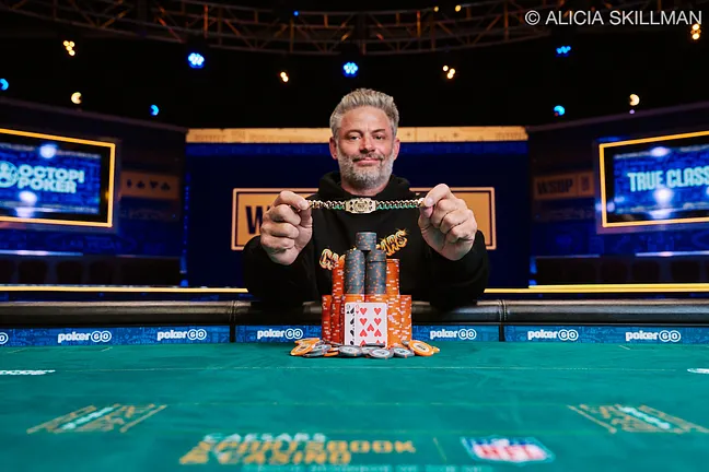 2025WSOP | 国人Zhang Xinwen赛事34斩获季军，杨崇贤在50K豪客赛进入十强